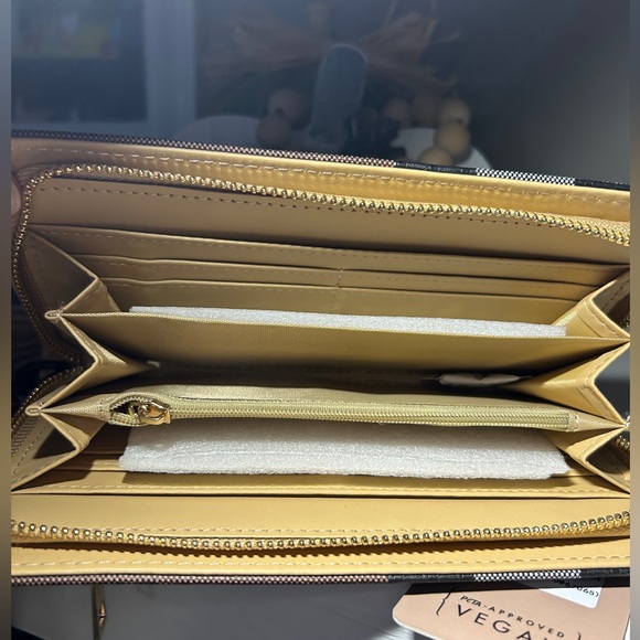 New Fashion Dazzle Wristlet/wallet NWT - Picture 4 of 7